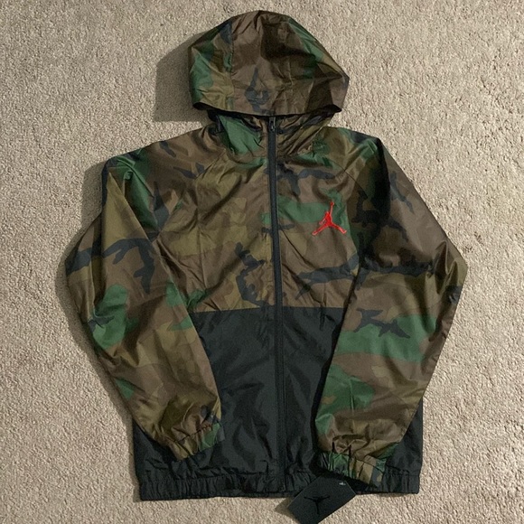 Nike Boys Windbreaker- Camo/Black size M - Picture 1 of 3